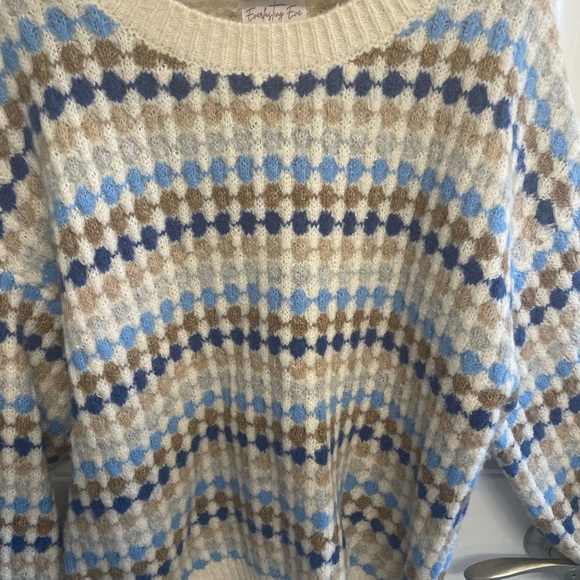 Women’s crewneck sweater. From EVERLASTING EVE BOUTIQUE. high quality!! Size L - Picture 1 of 6